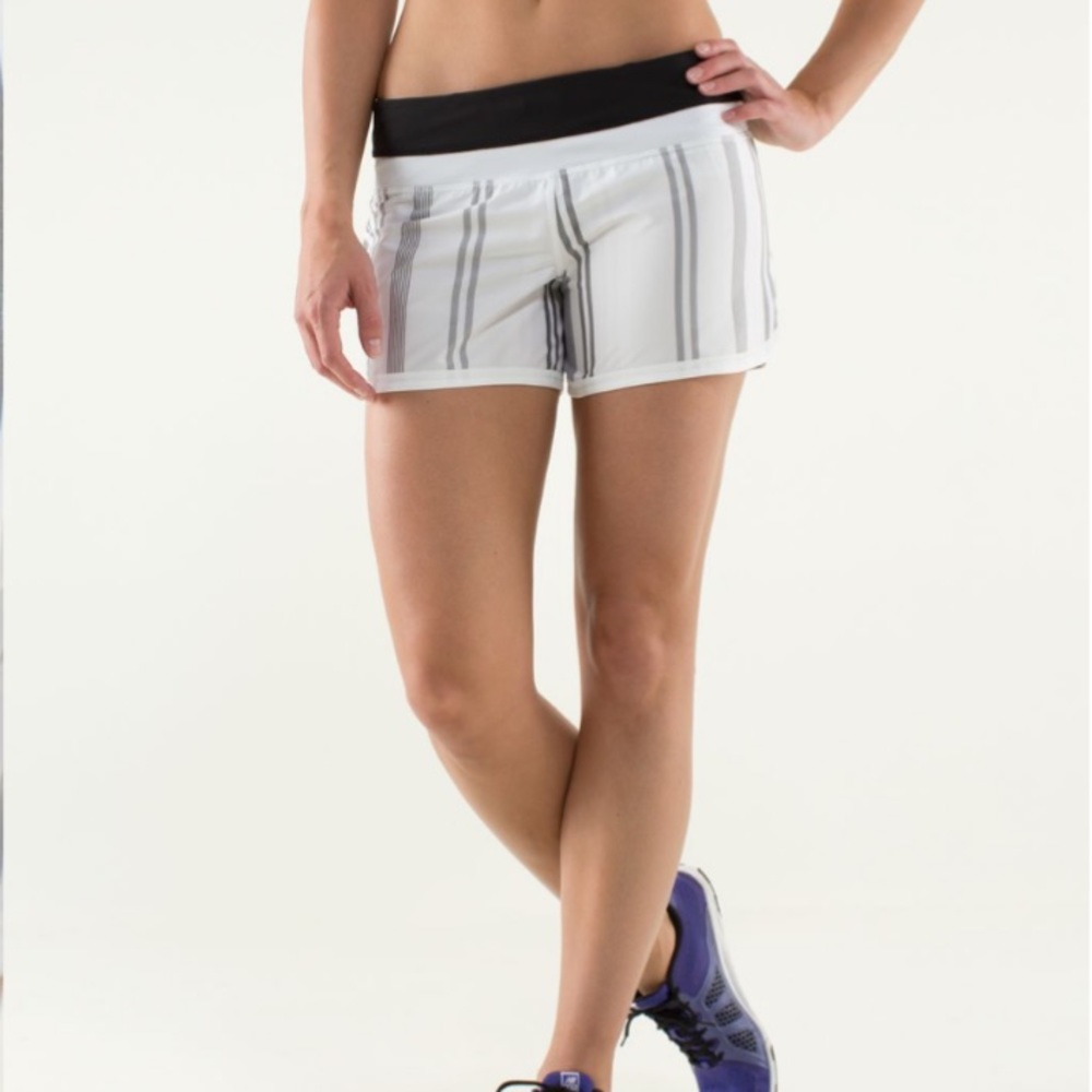 Lululemon Groovy Run Shorts